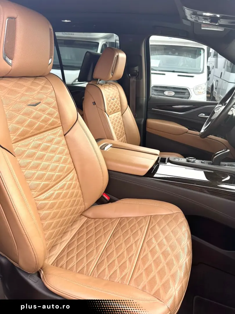 CADILLAC Escalade