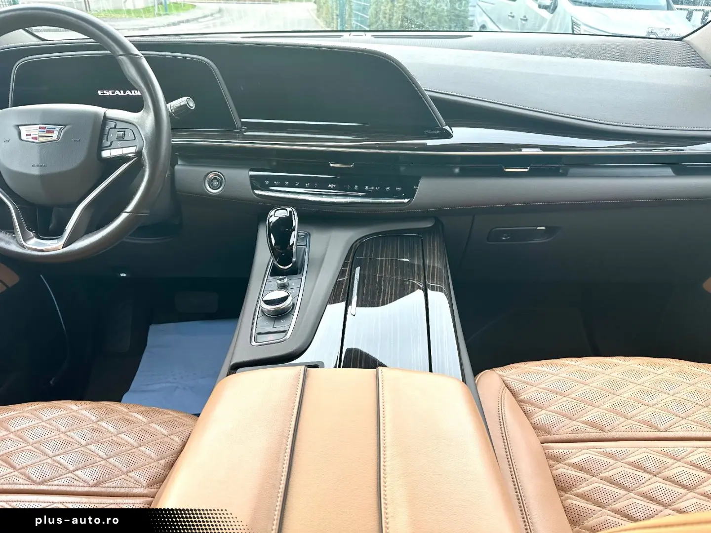 CADILLAC Escalade