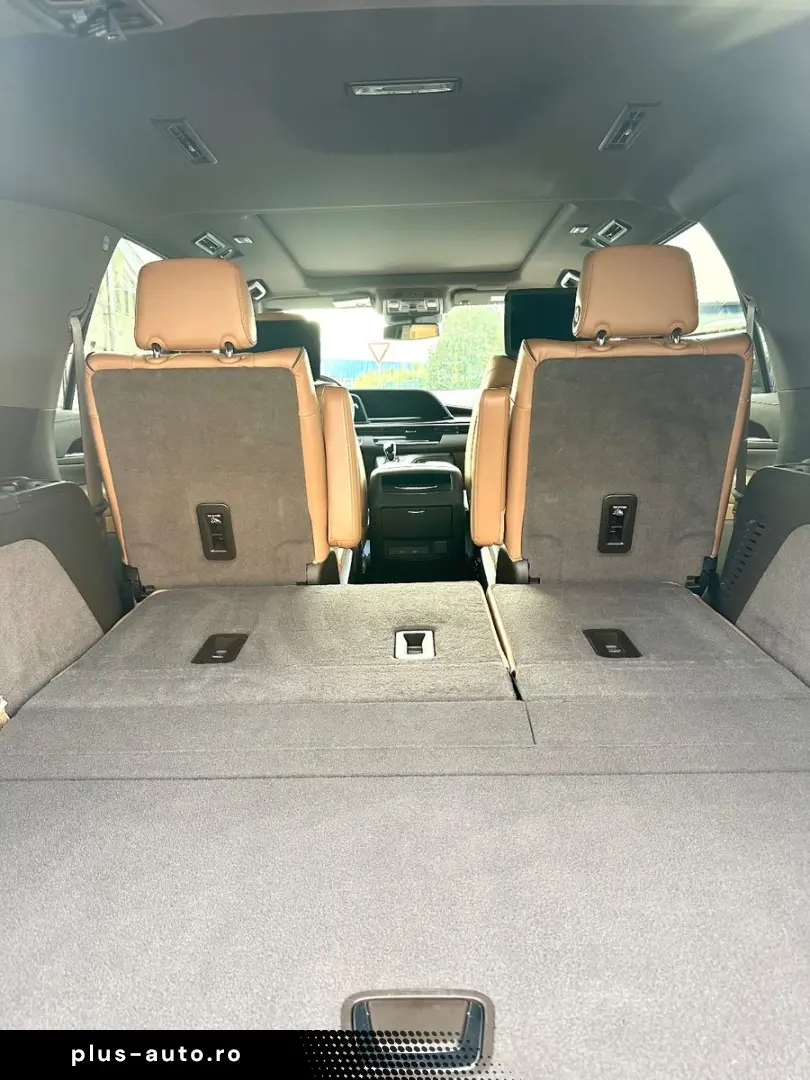 CADILLAC Escalade