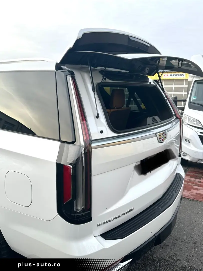 CADILLAC Escalade