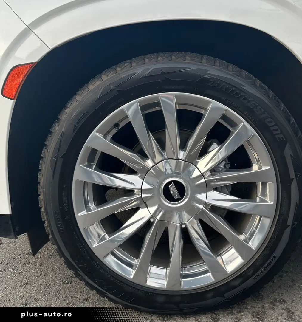 CADILLAC Escalade
