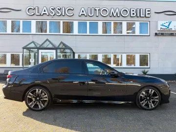 BMW 750 e xDrive M Sport Pro Fond Enter UPE180.000€