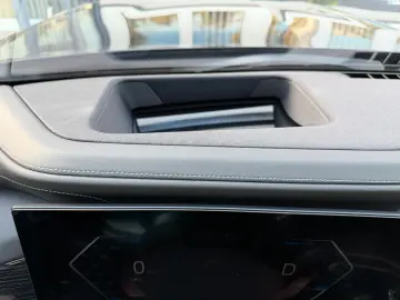 BMW 750 e xDrive M Sport Pro Fond Enter UPE180.000€