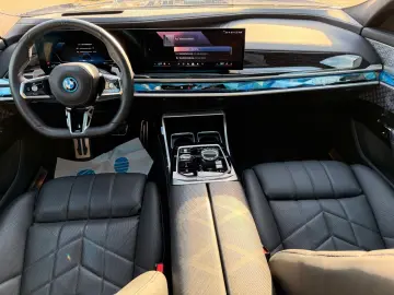BMW 750 e xDrive M Sport Pro Fond Enter UPE180.000€