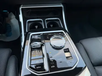 BMW 750 e xDrive M Sport Pro Fond Enter UPE180.000€