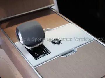 LAND ROVER Range Rover Autobiography D350 LWB