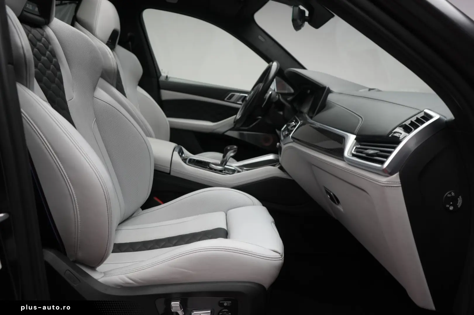 BMW X6 M Competition Laser HUD Skytop B&W