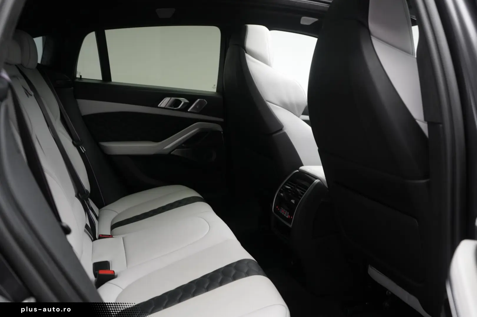 BMW X6 M Competition Laser HUD Skytop B&W