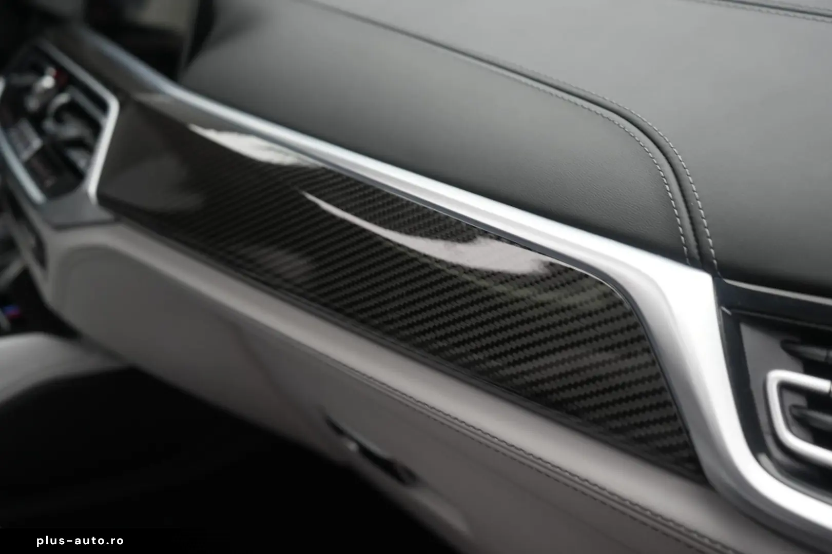 BMW X6 M Competition Laser HUD Skytop B&W