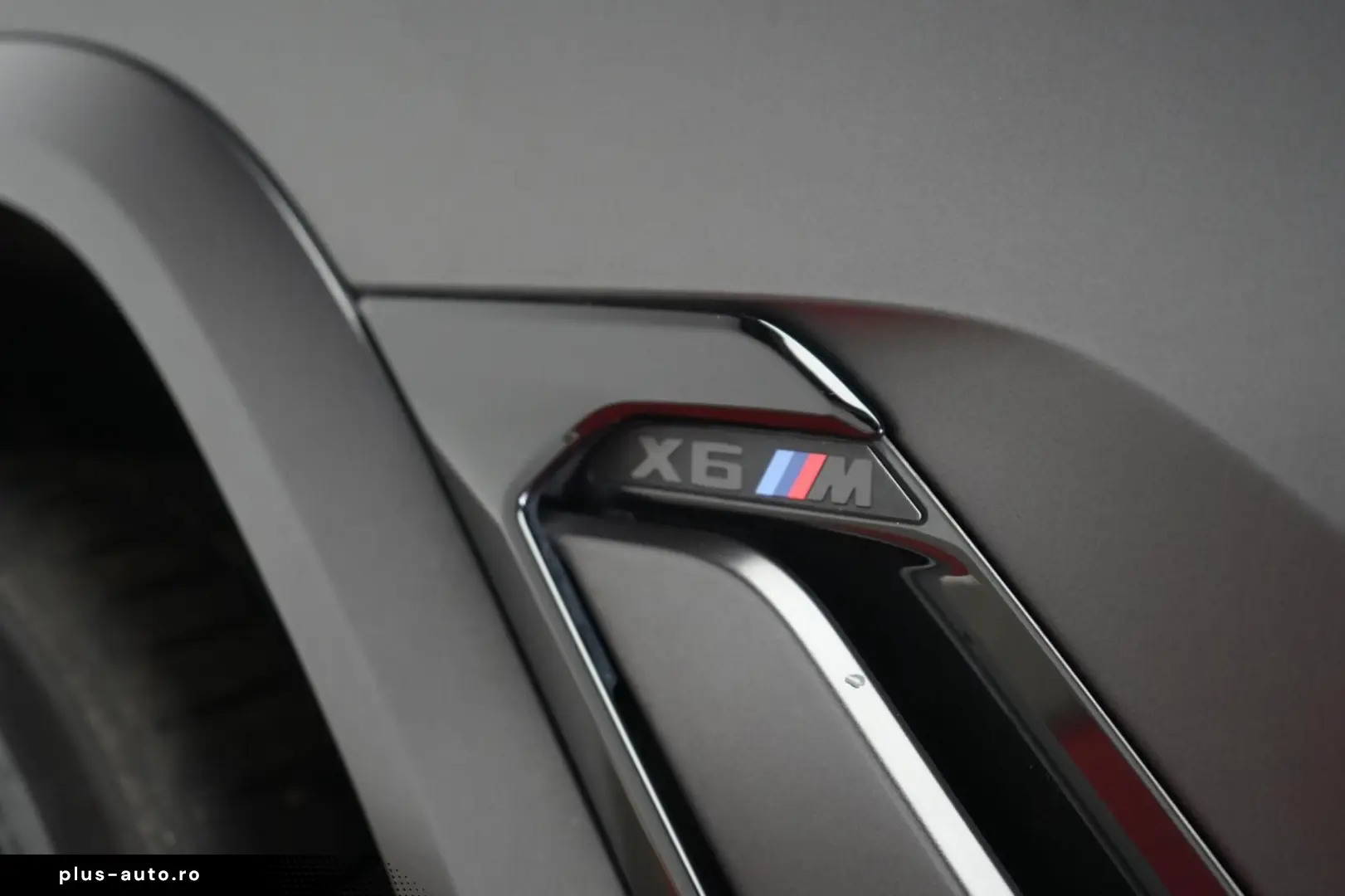 BMW X6 M Competition Laser HUD Skytop B&W