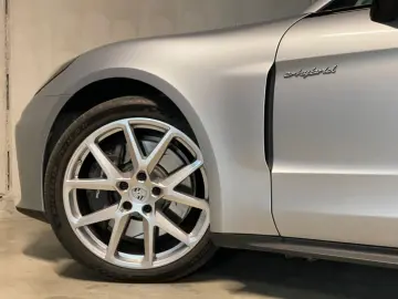 PORSCHE Panamera 4 E-Hybrid   Sportabgas   InnoDrive