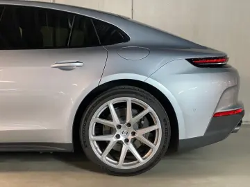 PORSCHE Panamera 4 E-Hybrid   Sportabgas   InnoDrive
