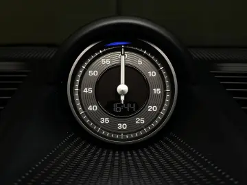 PORSCHE Panamera 4 E-Hybrid   Sportabgas   InnoDrive