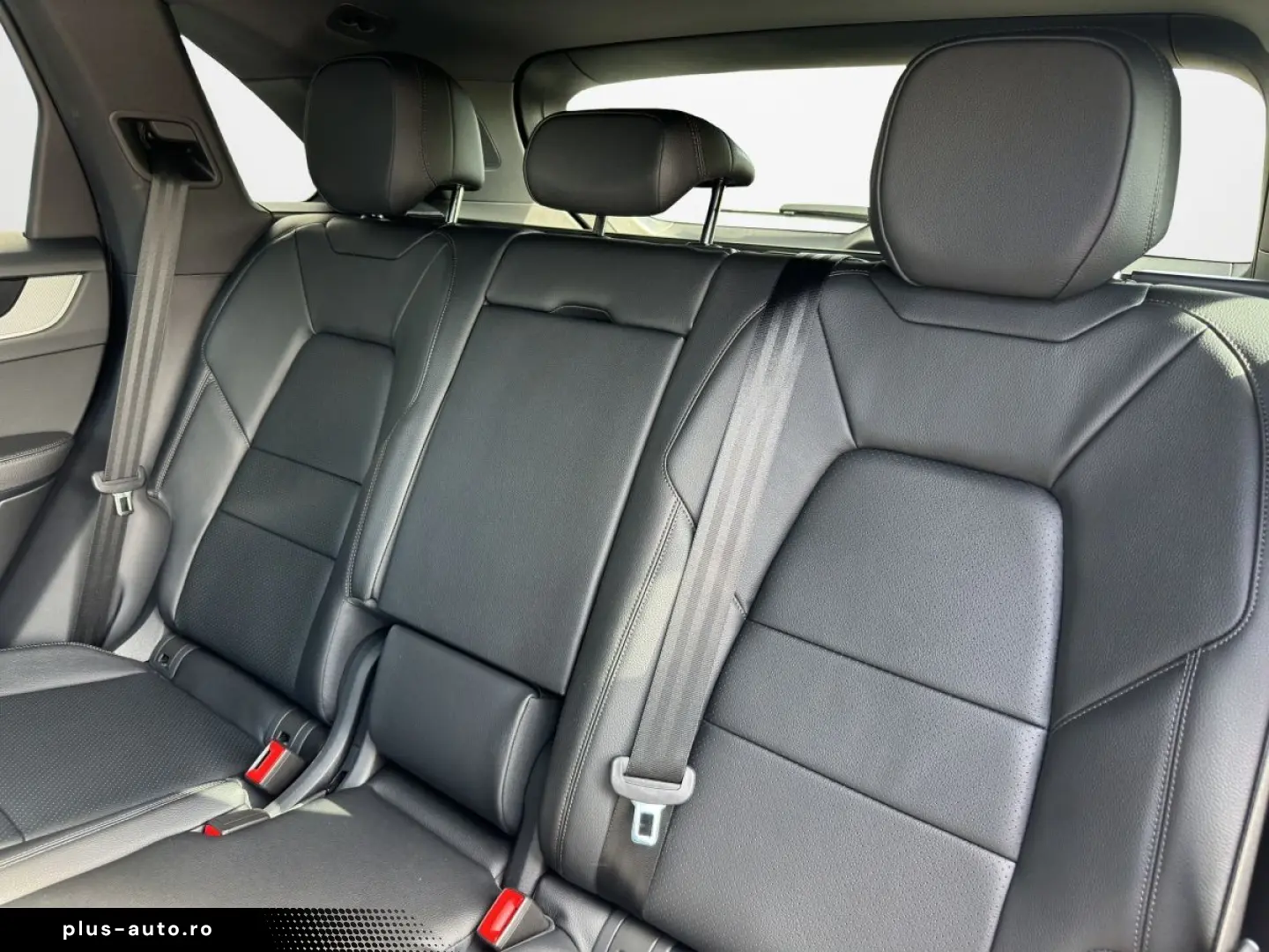 PORSCHE Cayenne E-Hybrid   Panorama