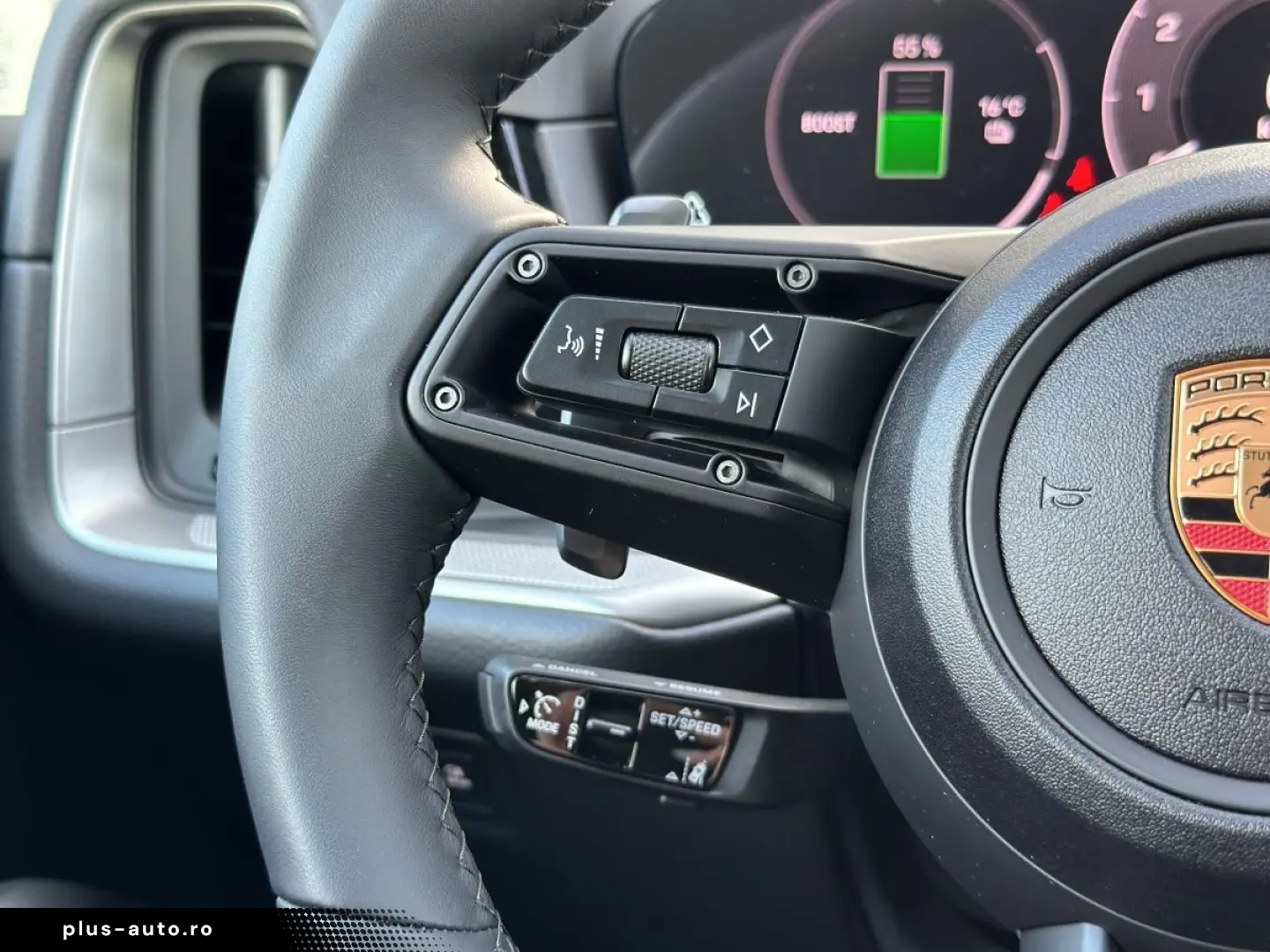 PORSCHE Cayenne E-Hybrid   Panorama