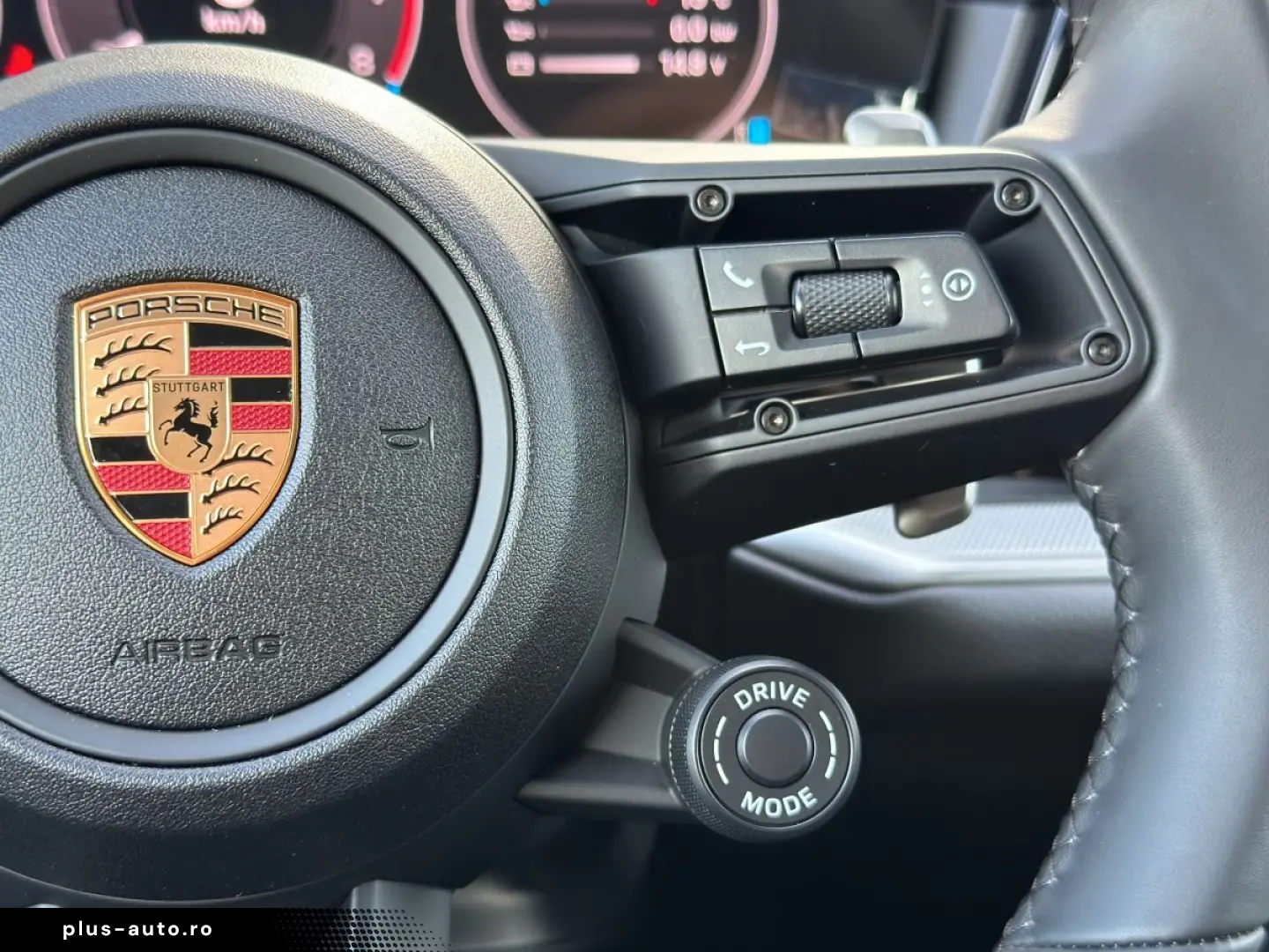 PORSCHE Cayenne E-Hybrid   Panorama