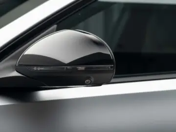 Mercedes-Benz C 300e