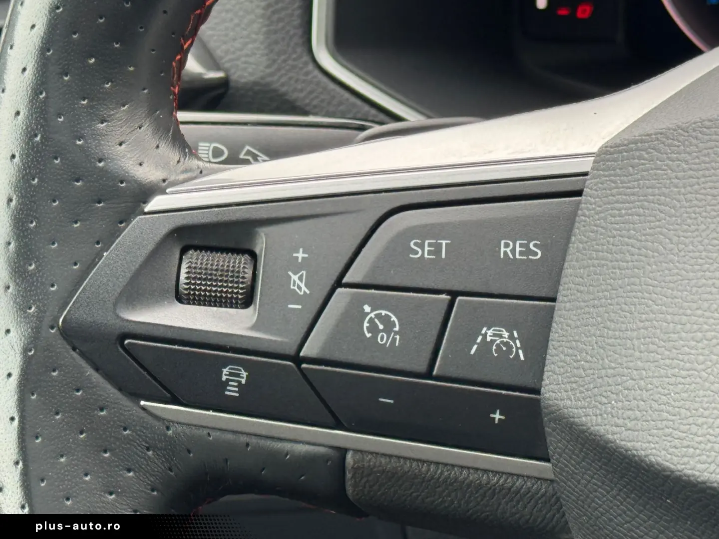 SEAT Tarraco FR e-Hybrid 1.4 PANO AHK VC DCC 360 ACC