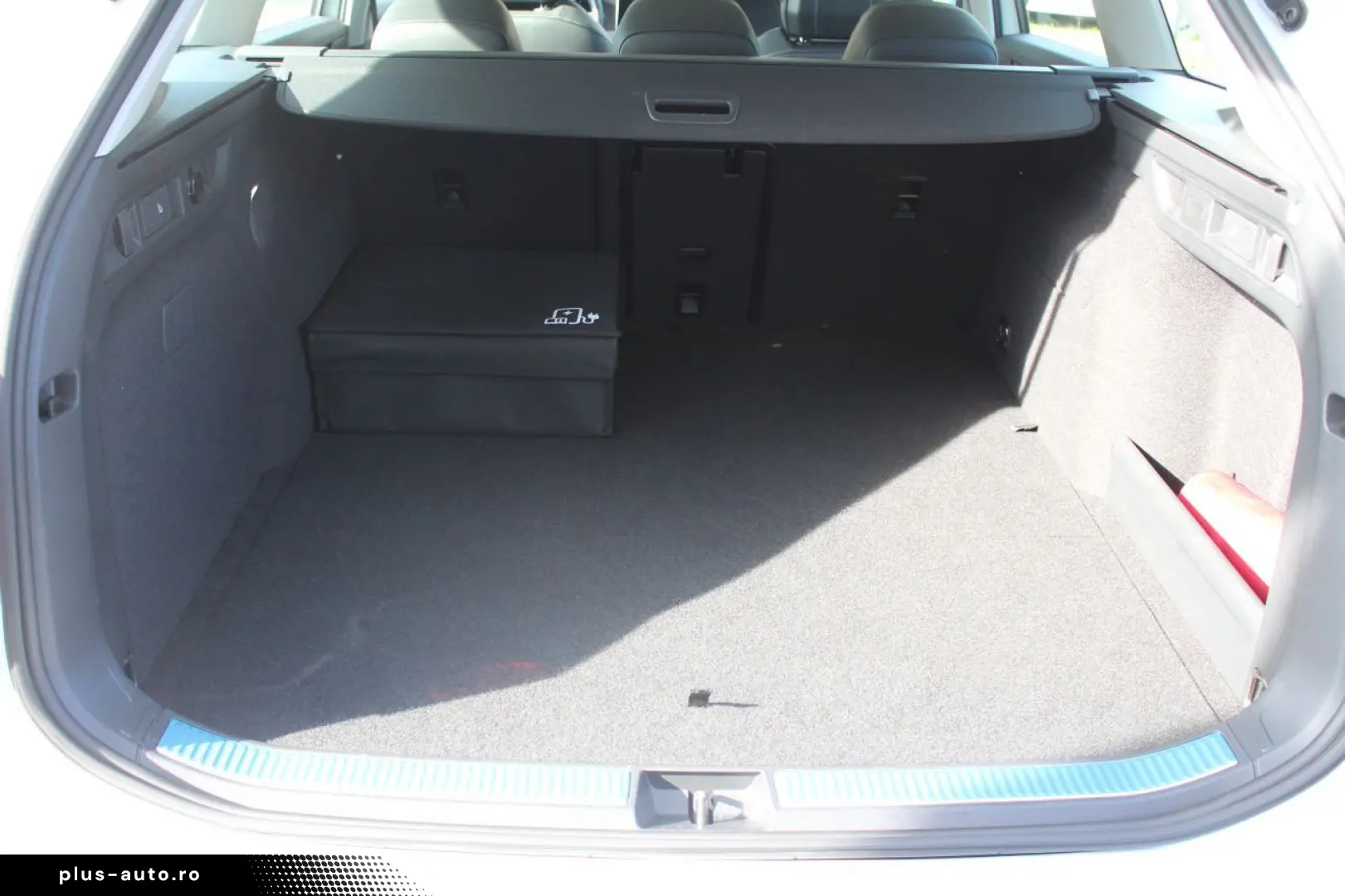 VW Passat Business Variant 1.5 eHybrid DSG LED Rfk