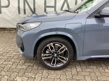 BMW X1 xDrive 30e M-Sport  H&K HUD