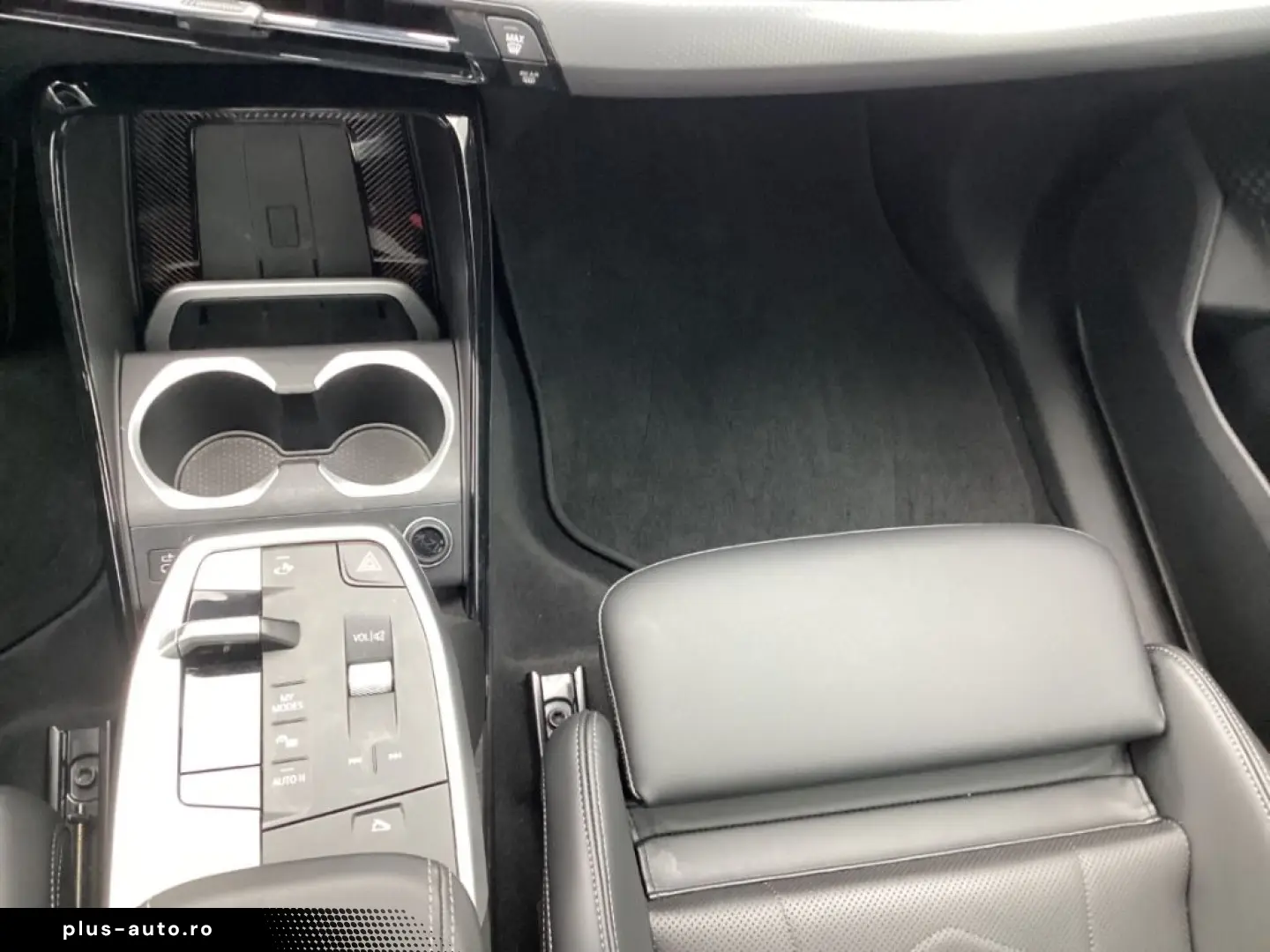 BMW X1 xDrive 30e M-Sport  H&K HUD