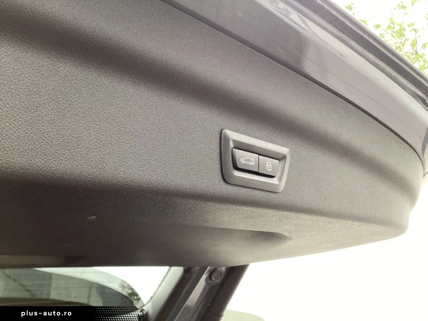 BMW X1 xDrive 30e M-Sport  H&K HUD