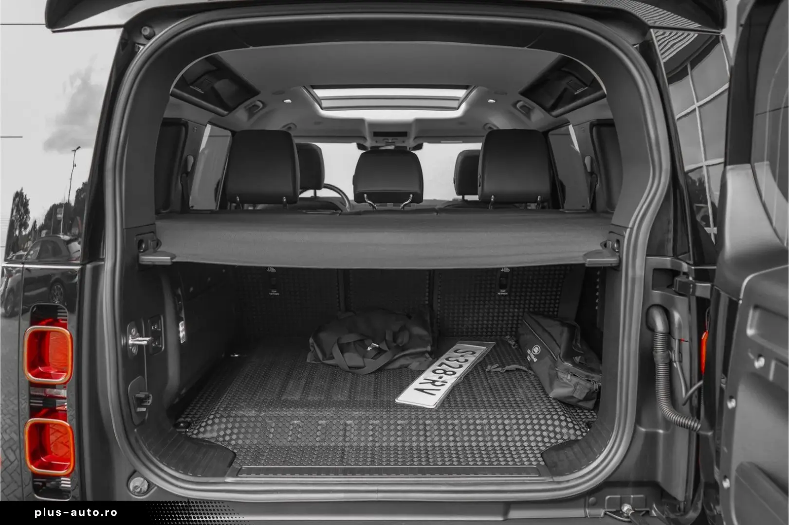 LAND ROVER Defender 110 2.0 P400e URBAN Widetrack Pano