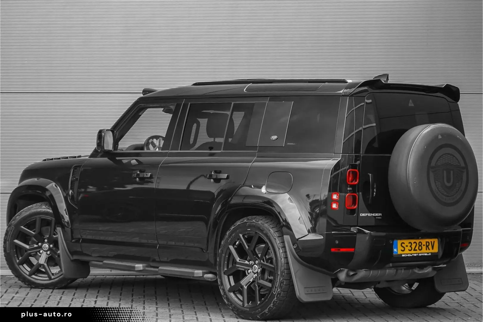 LAND ROVER Defender 110 2.0 P400e URBAN Widetrack Pano