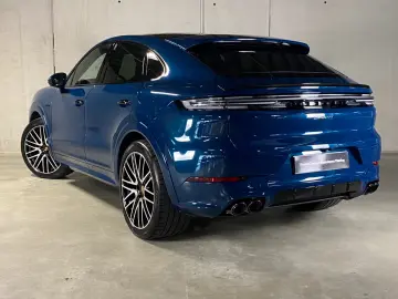 Porsche Cayenne E-Hybrid Coupé Black Edition