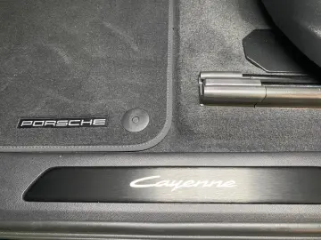Porsche Cayenne E-Hybrid Coupé Black Edition