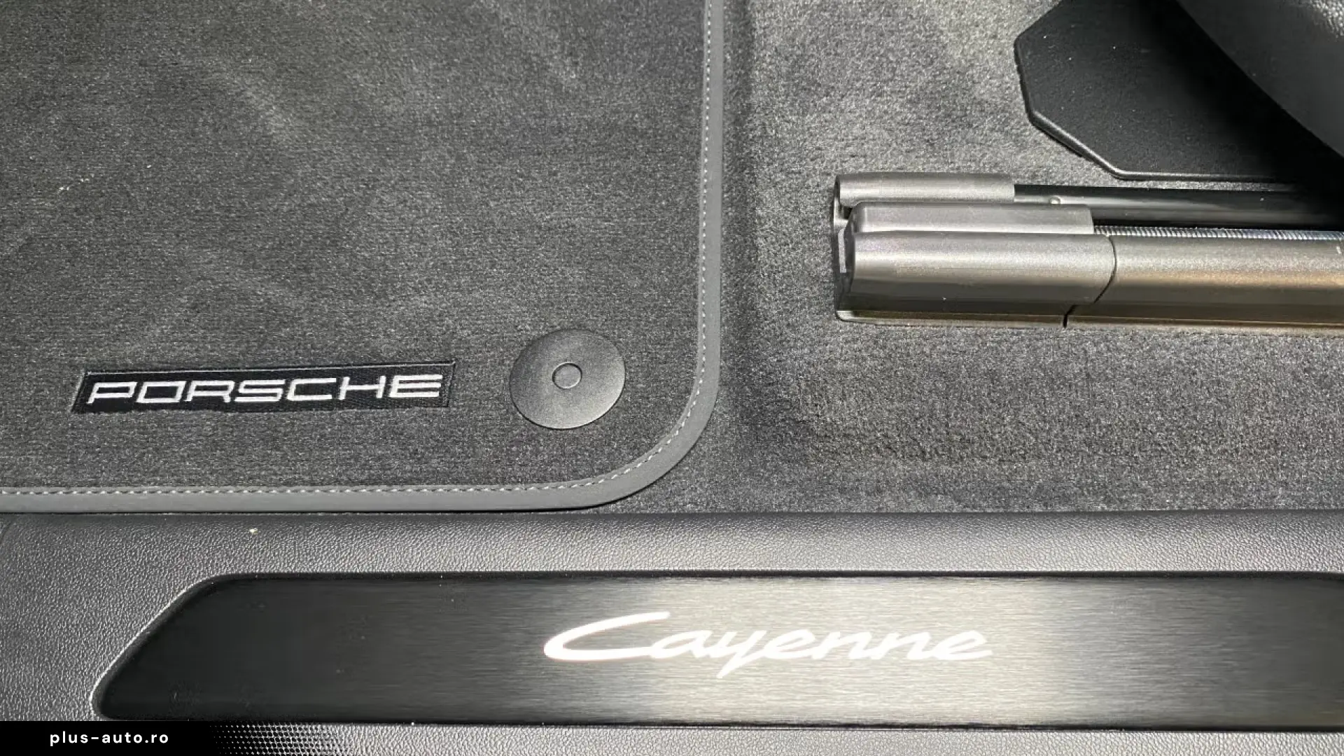 Porsche Cayenne E-Hybrid Coupé Black Edition