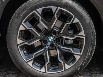 BMW X3 20 xDrive M Sportpaket AHK HeadUp Navi 20  RF