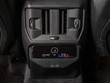 BMW X3 20 xDrive M Sportpaket AHK HeadUp Navi 20  RF