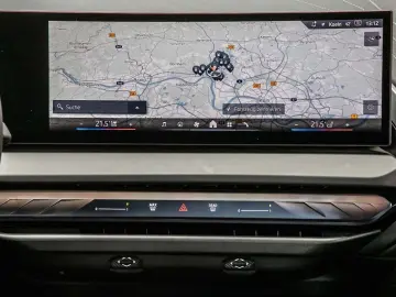 BMW X3 20 xDrive M Sportpaket AHK HeadUp Navi 20  RF