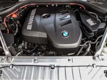 BMW X3 20 xDrive M Sportpaket AHK HeadUp Navi 20  RF