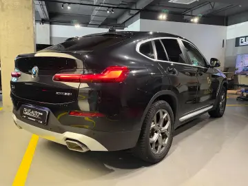 BMW X4 30i xDrive xLine
