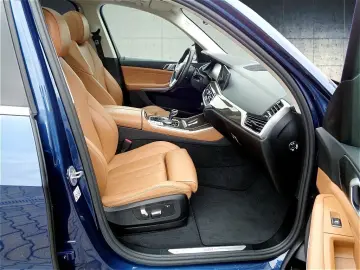 BMW X5 xDrive30d 21  Navi LED Standhzg. Pano.Dach AH