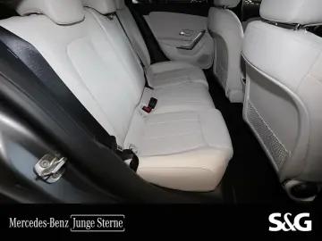 MERCEDES-BENZ CLA 180 Coupé LEDER BEIGE NIGHT 18  KAMERA LED