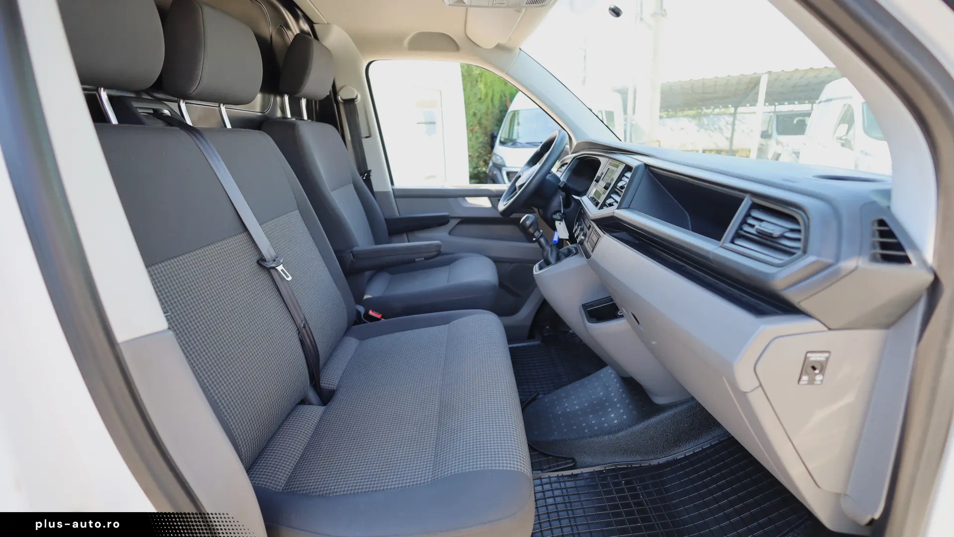 Volkswagen Transporter L1H1 2.0D 110 CP