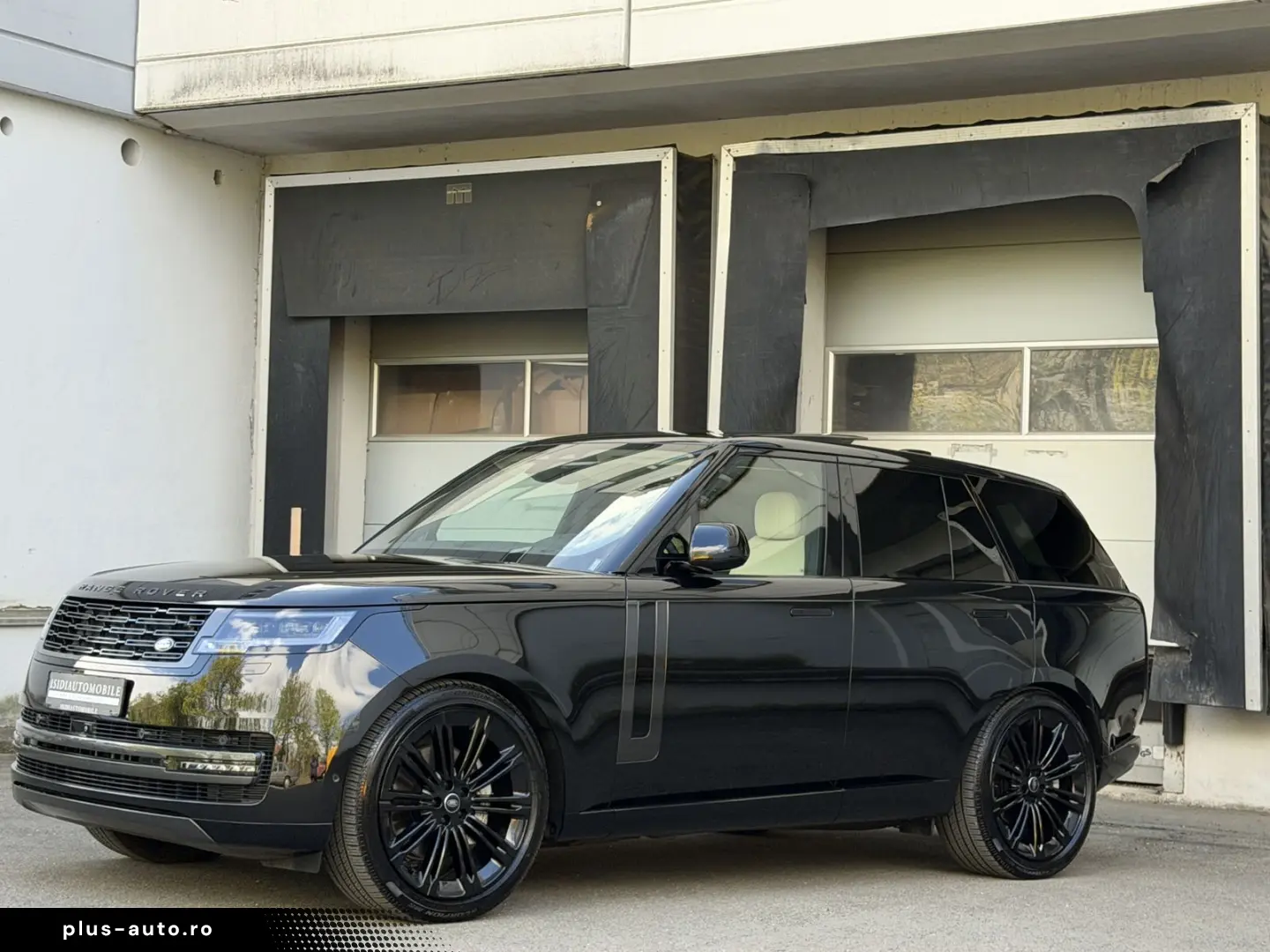 LAND ROVER Range Rover D 300 SE SWB LED