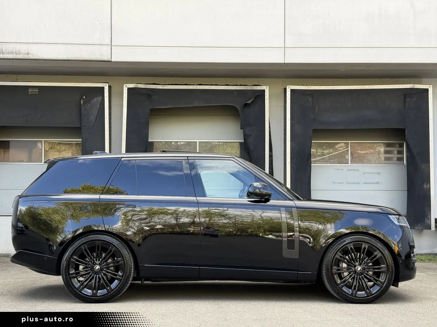 LAND ROVER Range Rover D 300 SE SWB LED