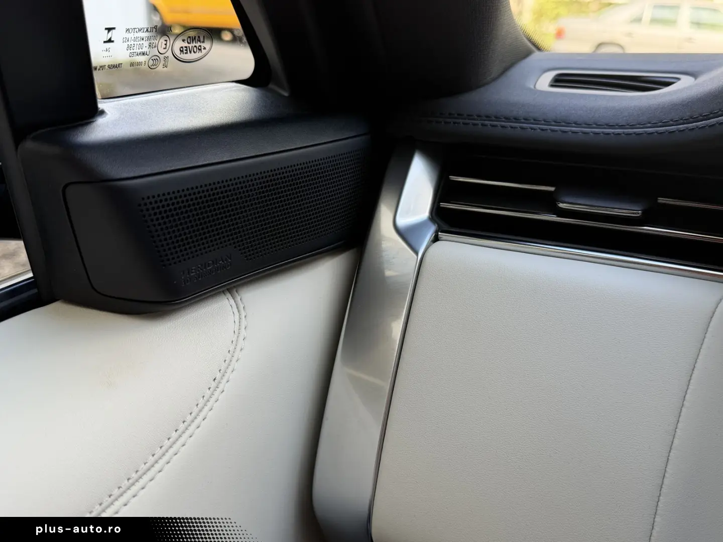 LAND ROVER Range Rover D 300 SE SWB LED
