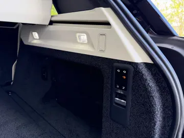 LAND ROVER Range Rover D 300 SE SWB LED