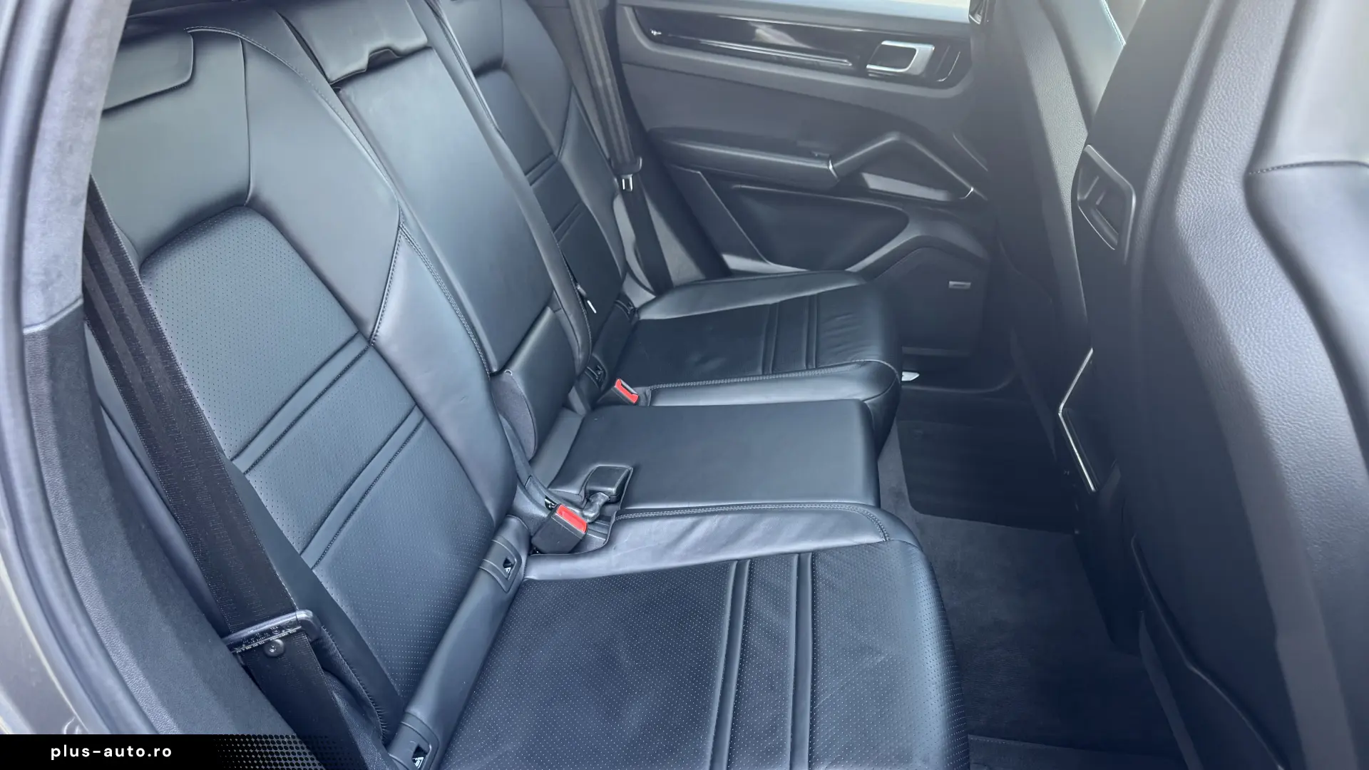 PORSCHE CAYENNE S COUPE