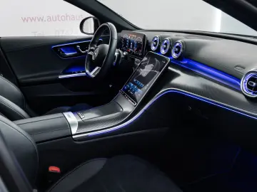 MERCEDES-BENZ C 300 4M AMG-LINE  DISTR PANO AHK 360