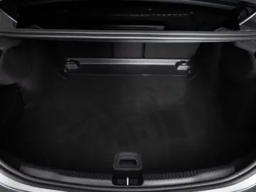 MERCEDES-BENZ C 300 4M AMG-LINE  DISTR PANO AHK 360