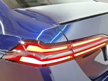 BMW 550E XDRIVE LIMOUSINE