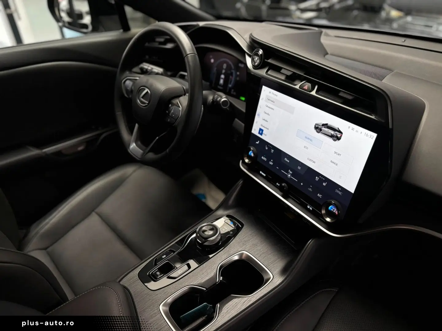 LEXUS RZ 450e Executive Line