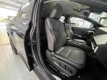 LEXUS RZ 450e Executive Line