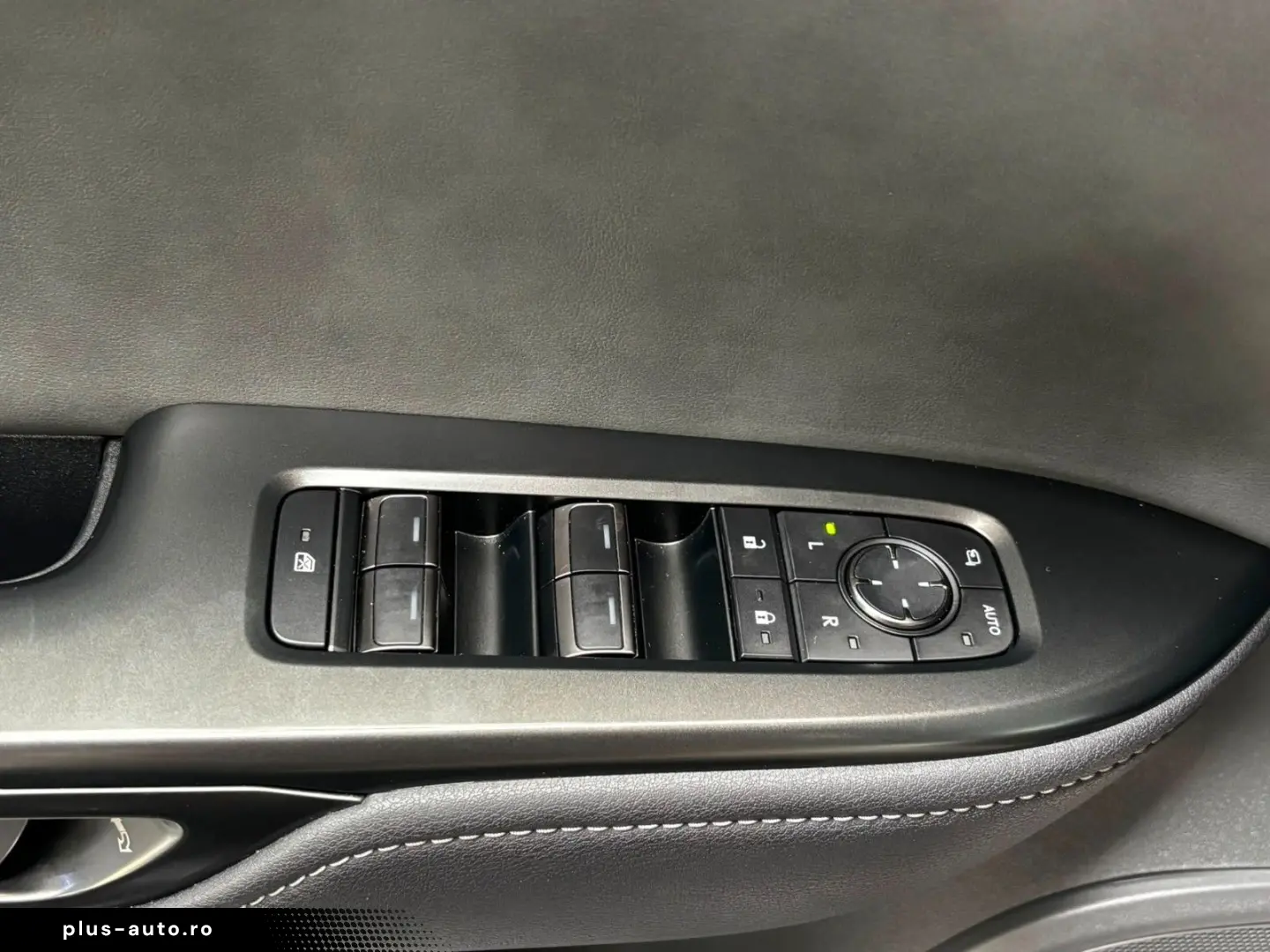 LEXUS RZ 450e Executive Line